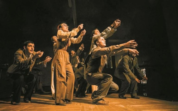 深圳傳奇地標「明華輪」重生！相隔1000天重啟 上演《交易人生》一票難求 