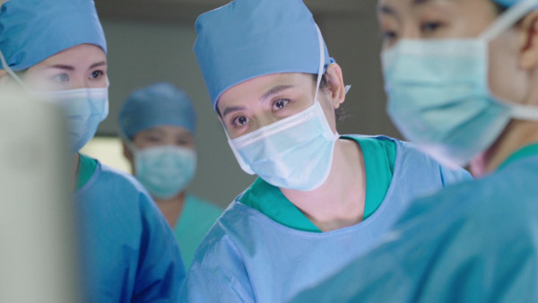 巨塔之后｜首播第一集宣萱換足7個造型自帶氣場 劉佩玥吳若希成熟貴婦行路帶風