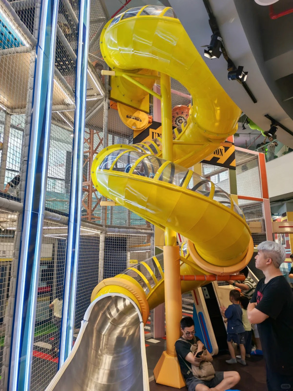 深圳iN城市廣場｜地鐵站直達！逾百人氣品牌進駐！設戶外動感公園/夜市酒吧街/30+美食餐廳 