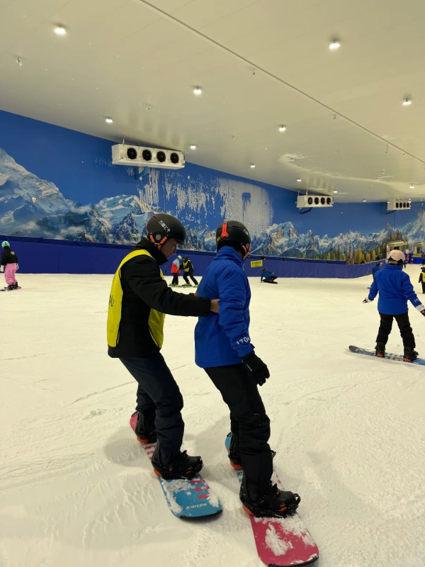 珠海萬雪匯冰雪樂園 滑雪區。圖片來源：小紅書@66挺6