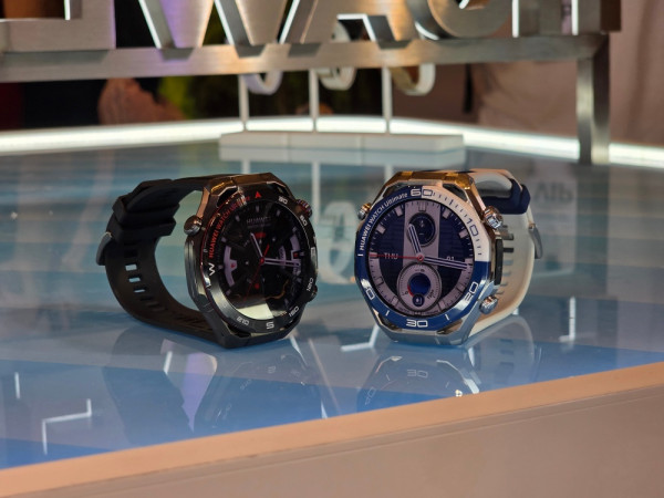 HUAWEI Watch Ultimate 2 深入水下 150 米 首創聲納通訊挑戰極限