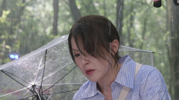巨塔之后｜劉佩玥冒雨認屍戲撕心裂肺感染力強 吳若希好演技獲激讚脫胎換骨