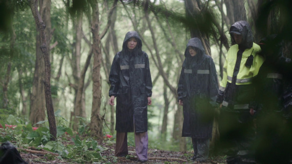 巨塔之后｜劉佩玥冒雨認屍戲撕心裂肺感染力強 吳若希好演技獲激讚脫胎換骨