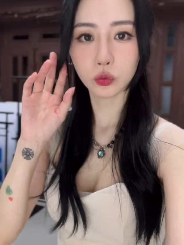 保錡IG晒與菊梓喬情侶紋身宣示主權 姐弟戀秘密拍拖一年半打得火熱好事近？