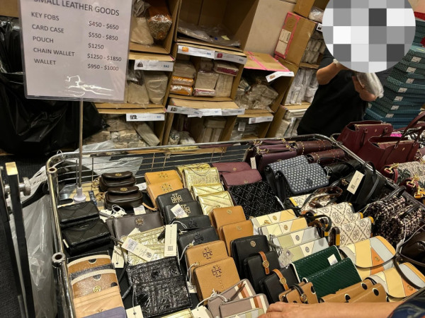 銅鑼灣Tory Burch開倉低至$450！一連5日 卡包/手鏈頸鏈/手袋/斜揹袋/秋冬長靴特價 多買額外85折！