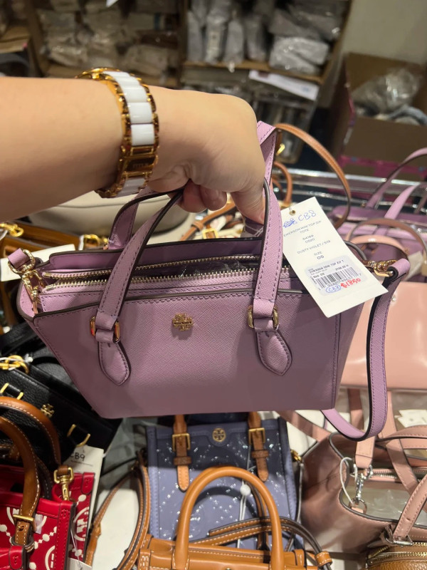 銅鑼灣Tory Burch開倉低至$450！一連5日 卡包/手鏈頸鏈/手袋/斜揹袋/秋冬長靴特價 多買額外85折！