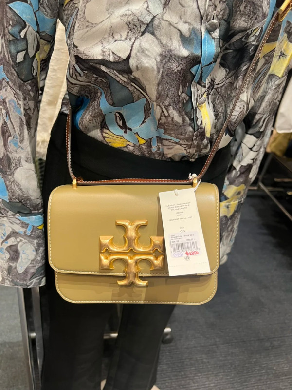 銅鑼灣Tory Burch開倉低至$450！一連5日 卡包/手鏈頸鏈/手袋/斜揹袋/秋冬長靴特價 多買額外85折！