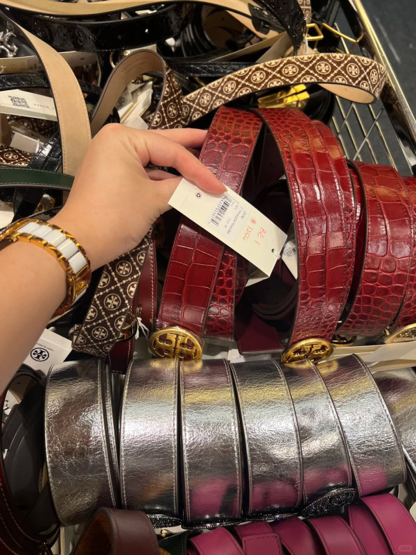 銅鑼灣Tory Burch開倉低至$450！一連5日 卡包/手鏈頸鏈/手袋/斜揹袋/秋冬長靴特價 多買額外85折！