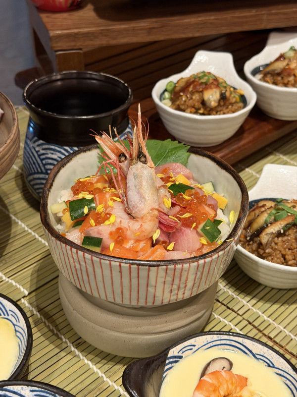 香港嘉里酒店全新韓日風味自助晚餐 烤頂級韓牛／韓式五花腩／人參雞湯