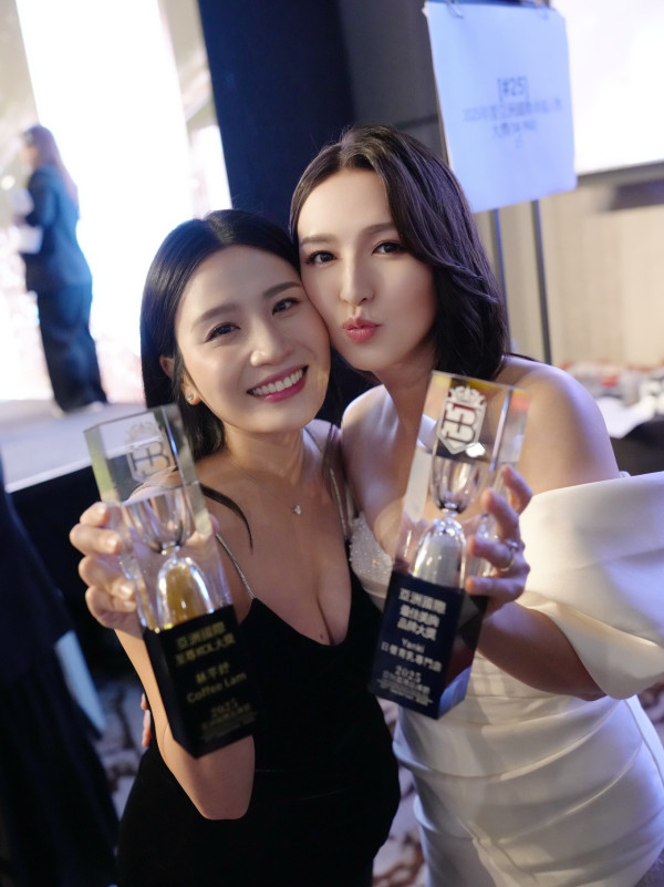 孫慧雪低胸晒深溝被批太暴露「谷胸上頸」 罕有動怒反擊：大家反應點解咁大呢