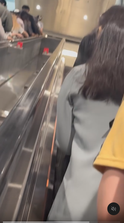 大媽增值八達通被收手續費？收銀員咁回覆揭真相 竟埋怨「早知唔增值啦」