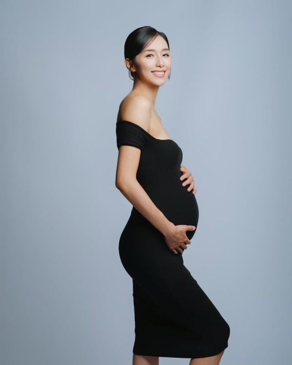 33歲前TVB女神離巢後兩年抱兩搬大屋 新居首曝光BB房奶油色調超溫馨