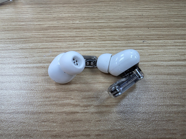 Nothing Ear (3) 充電盒變收音咪 降噪 95dB、充電 10 分鐘聽 10 小時