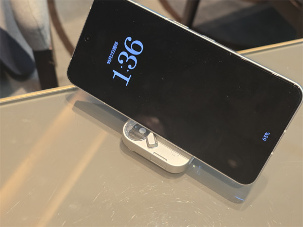 Nothing Ear (3) 充電盒變收音咪 降噪 95dB、充電 10 分鐘聽 10 小時