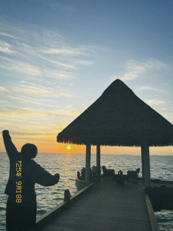 姜濤放假旅行潛水放鬆身心！罕甫半裸照大曬減肥成果 