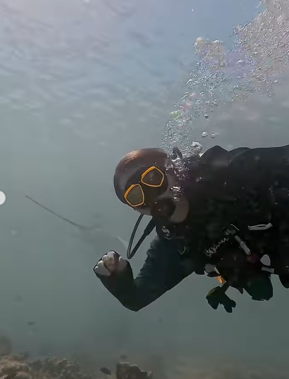 姜濤放假旅行潛水放鬆身心！罕甫半裸照大曬減肥成果 