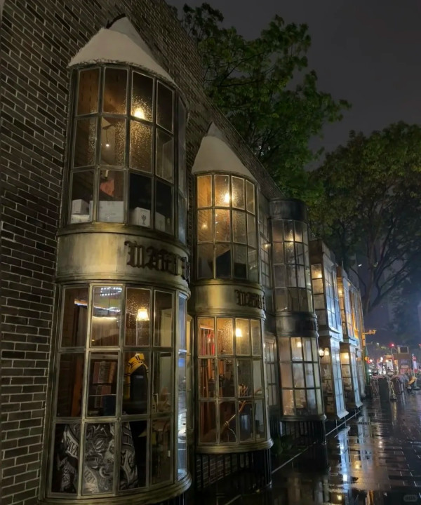 廣州魔法學院Magic Base西餐廳必試奶油啤！魔法袍魔杖租借哈迷爭相朝聖 