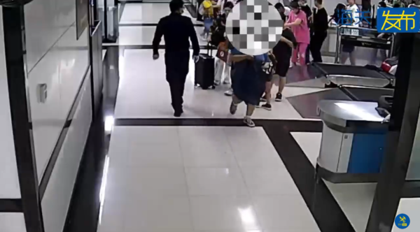女子奇招走私嚇窐網民！太可疑遭羅湖海關截查！驚揭用1招藏674克足金...
