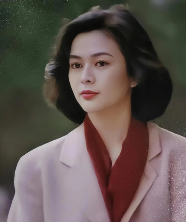 63歲關之琳生圖流出曝光零修飾容貌！一舉動極親民獲激讚︰沒有明星架子