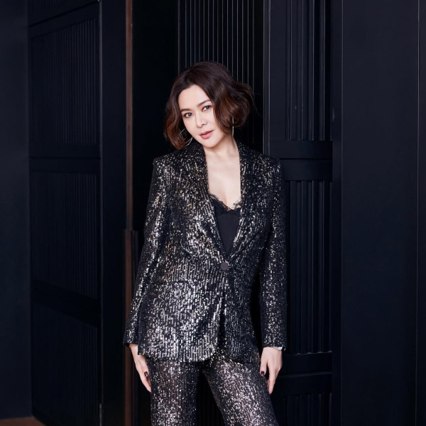 63歲關之琳生圖流出曝光零修飾容貌！一舉動極親民獲激讚︰沒有明星架子