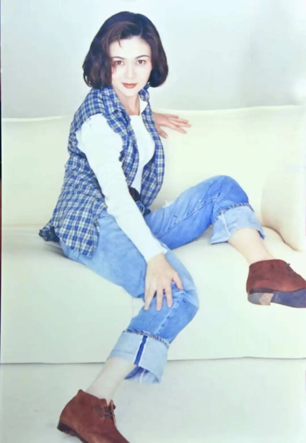 63歲關之琳生圖流出曝光零修飾容貌！一舉動極親民獲激讚︰沒有明星架子