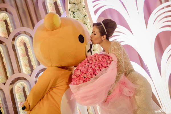 羅子溢楊茜堯結婚9周年罕晒絕密婚禮照 愛妻號扮鬆弛熊示愛︰永遠愛錫你共渡餘生