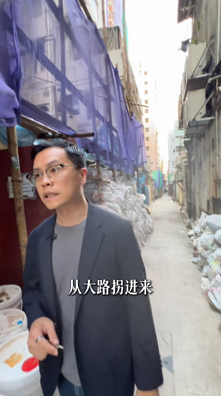 開箱月租$2000「九龍城寨風」單位！奪命斜樓梯+棺材床位！網民極震驚：倒貼都唔住