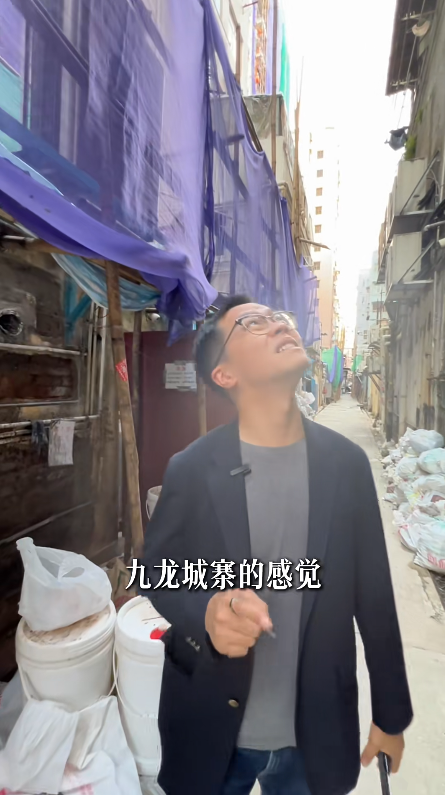 開箱月租$2000「九龍城寨風」單位！奪命斜樓梯+棺材床位！網民極震驚：倒貼都唔住