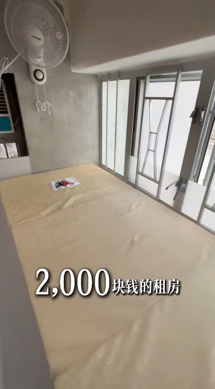 開箱月租$2000「九龍城寨風」單位！奪命斜樓梯+棺材床位！網民極震驚：倒貼都唔住