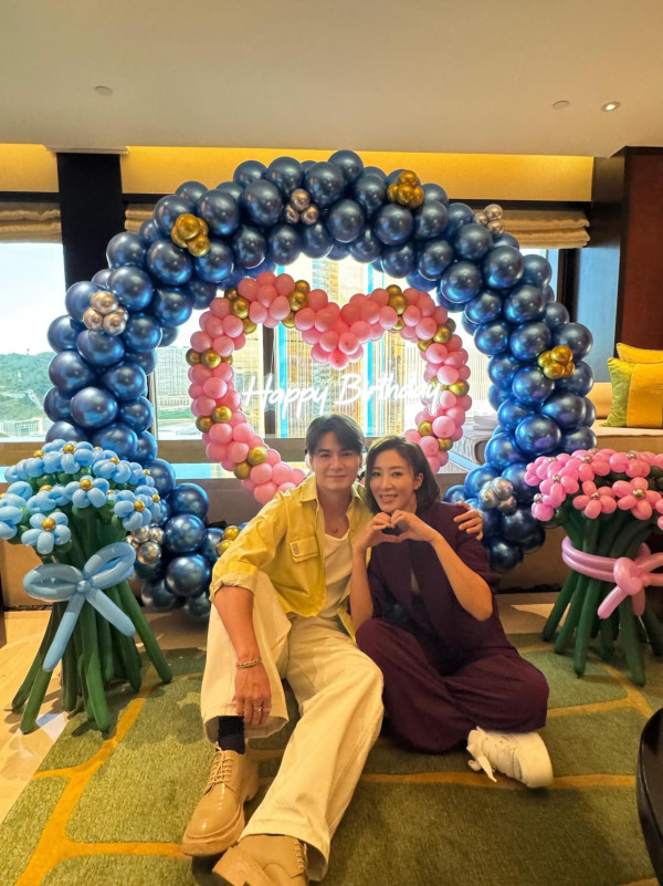羅子溢楊茜堯結婚9周年罕晒絕密婚禮照 愛妻號扮鬆弛熊示愛︰永遠愛錫你共渡餘生
