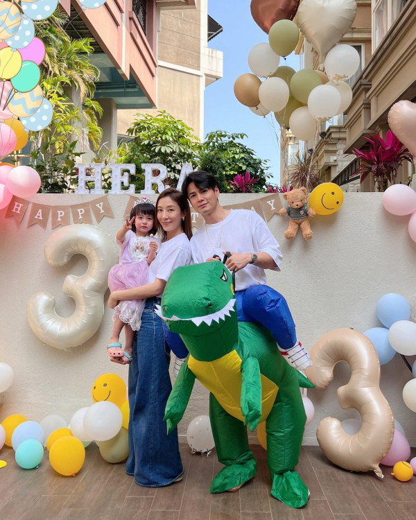 羅子溢楊茜堯結婚9周年罕晒絕密婚禮照 愛妻號扮鬆弛熊示愛︰永遠愛錫你共渡餘生