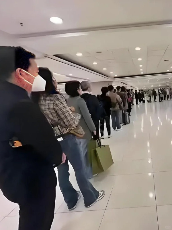 港漂被香港排隊文化震驚 列3大原因分析:刻在骨子裏的秩序