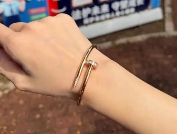 周杰倫演唱會中遺失11萬手鐲！內地女小紅書求助結局暖心 