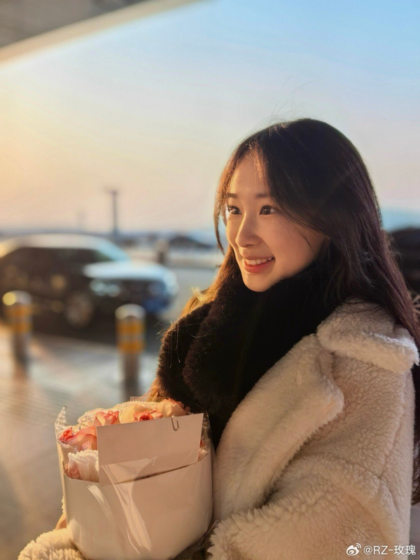 武打巨星18歲大女瑞士名校畢業氣質出眾！成人禮撰長文感激父母︰把我寵成了最幸福的孩子