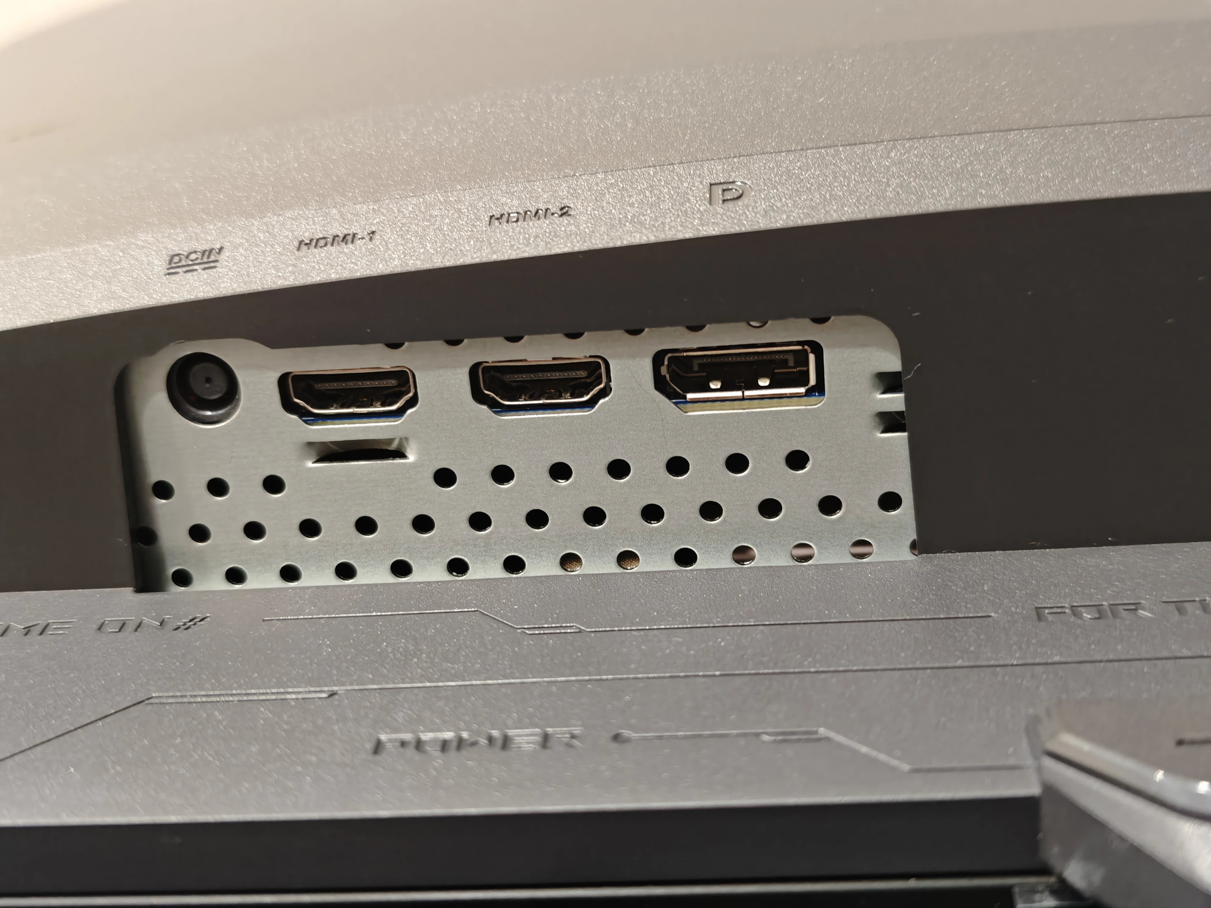 ASUS ROG Strix OLED XG32UCWMG 評測！Dual Mode 雙模式‧一鍵切換！