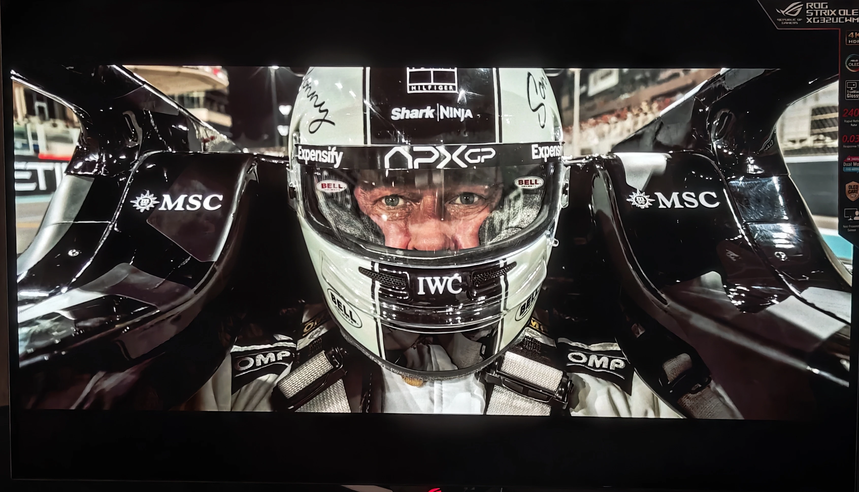 ASUS ROG Strix OLED XG32UCWMG 評測！Dual Mode 雙模式‧一鍵切換！