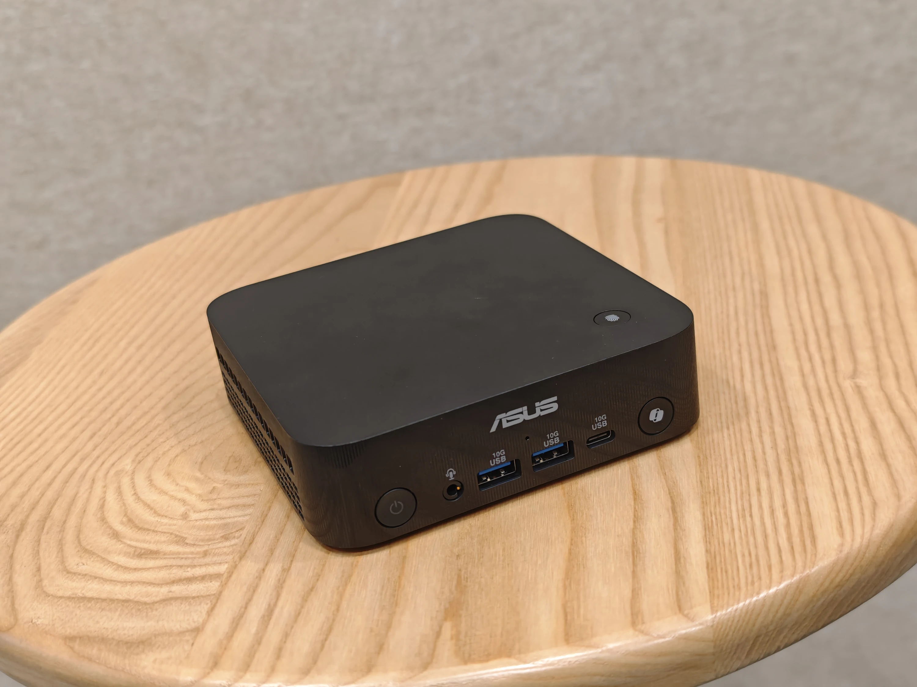 ASUS ExpertCenter PN54 詳盡實測！50 TOPS NPU、AI 效能制霸！