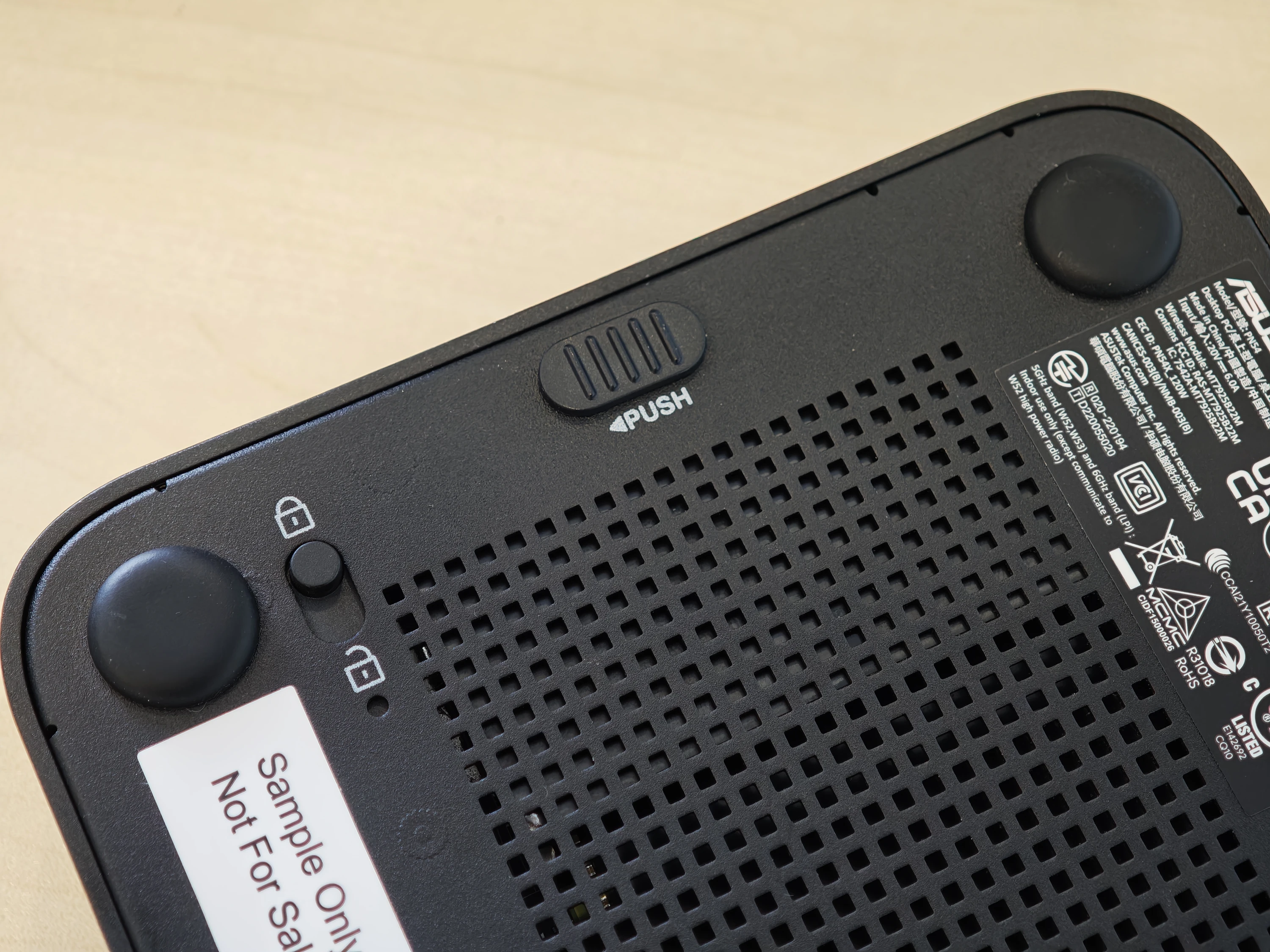 ASUS ExpertCenter PN54 詳盡實測！50 TOPS NPU、AI 效能制霸！