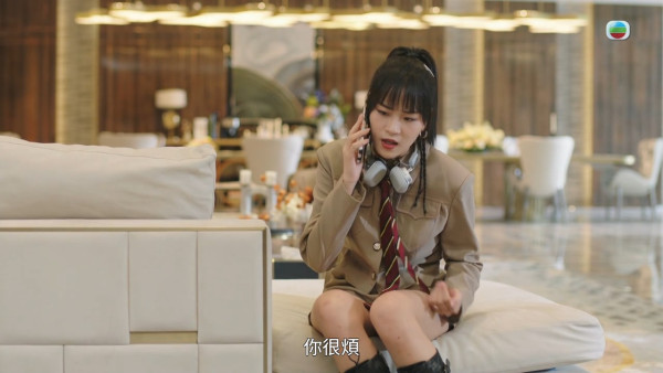 巨塔之后｜繼女22歲樂珈嘉背景大起底！入行兩年精通七種舞蹈 親揭與劉佩玥真上契