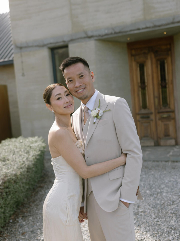 胡定欣結婚｜胡定欣晒14字愛的宣言追加第二波婚照 紐西蘭雪山湖水見證幸福愛情