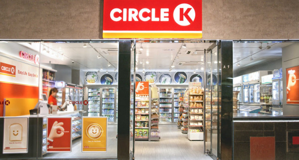 榴芒一刻榴槤甜品登陸便利店 貓山王榴槤雪條＋蘇丹王榴槤果蓉 $22歎真榴槤果肉