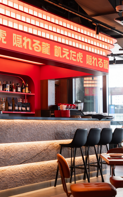 啟德新開270度靚景玩味酒吧  咕嚕肉Nachos／冬陰功蝦多士／煲仔飯雞尾酒