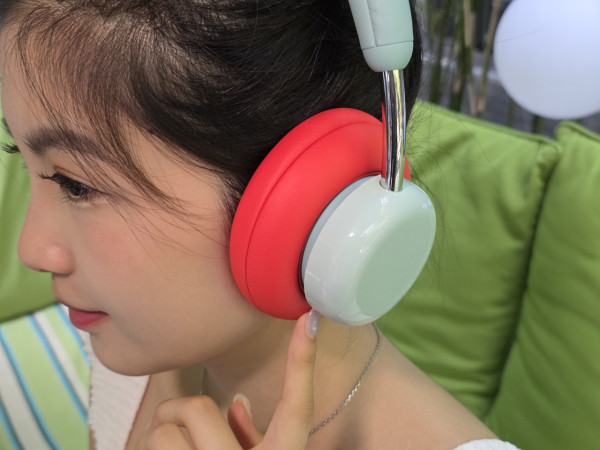 CMF Headphone Pro 首創模組化頭戴式耳機 100 小時超強續航玩出個人化風格