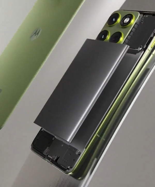 Motorola Edge 70 宣傳片流出 機身厚度「不足 6mm」超薄旗艦