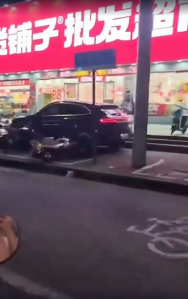 港女自製「馬路工地燈籠」 網民激讚有創意 DIY材料呢個價就有得玩