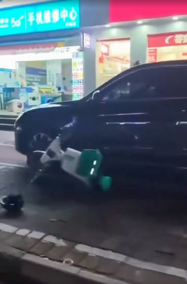 港女自製「馬路工地燈籠」 網民激讚有創意 DIY材料呢個價就有得玩