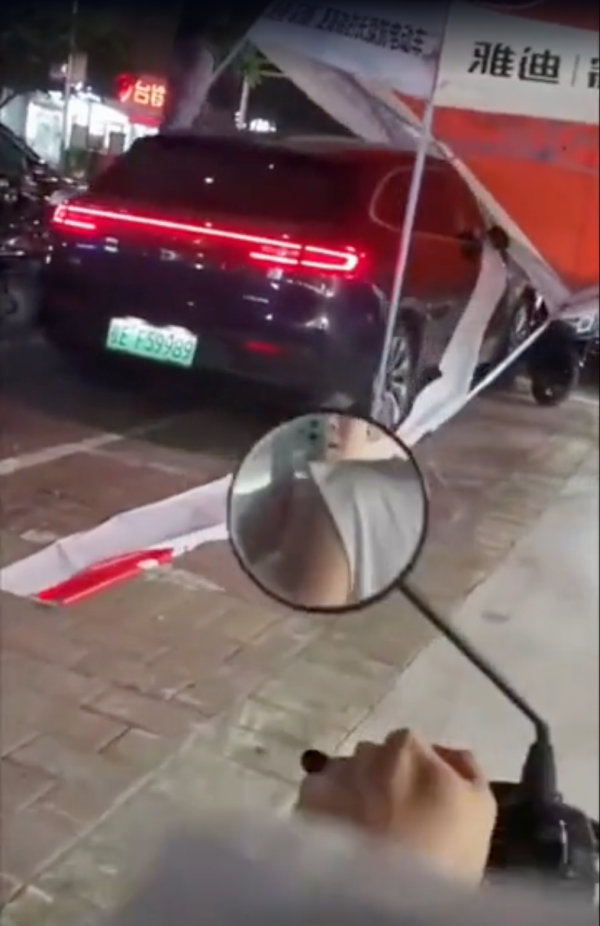 港女自製「馬路工地燈籠」 網民激讚有創意 DIY材料呢個價就有得玩