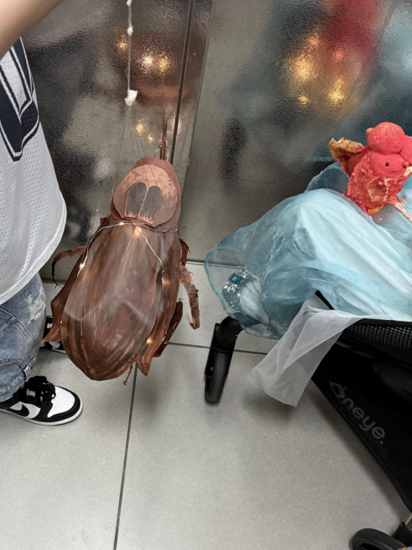 MacBook成功擋子彈 男子出差遇匪徒槍擊 網民熱議1配件係保命關鍵