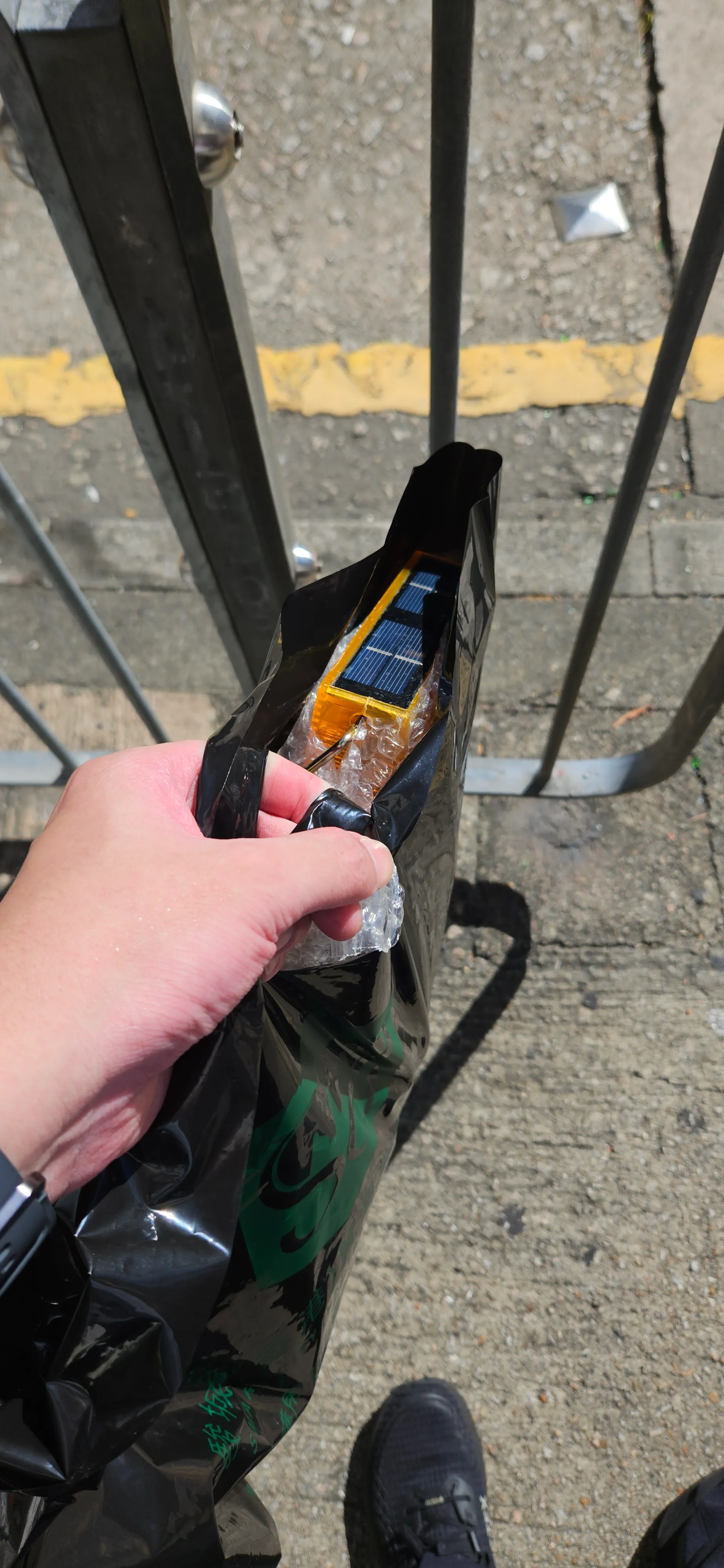 港女放售舊公仔清屋變逃稅犯 發文直指Carousell出賣隱私？網民教詳細解決方法【附Carousell官方回應】