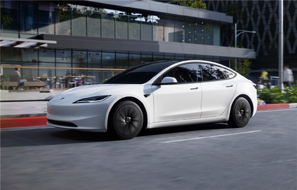 Tesla 粉絲大失所望 Model 3/Y 平價版配置大縮水 逾12功能減配僅平$XXXX？